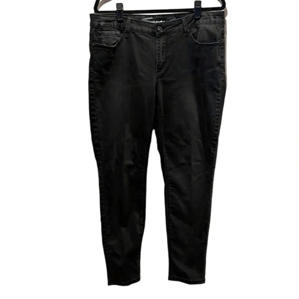 Seven 7 Size 14 Faded Black Distressed Denim Legging Jean